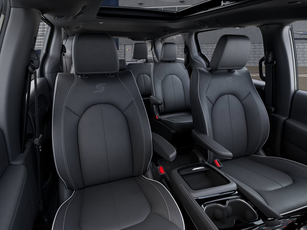 New 2027 Chrysler Pacifica Limited AWD/4WD image 17