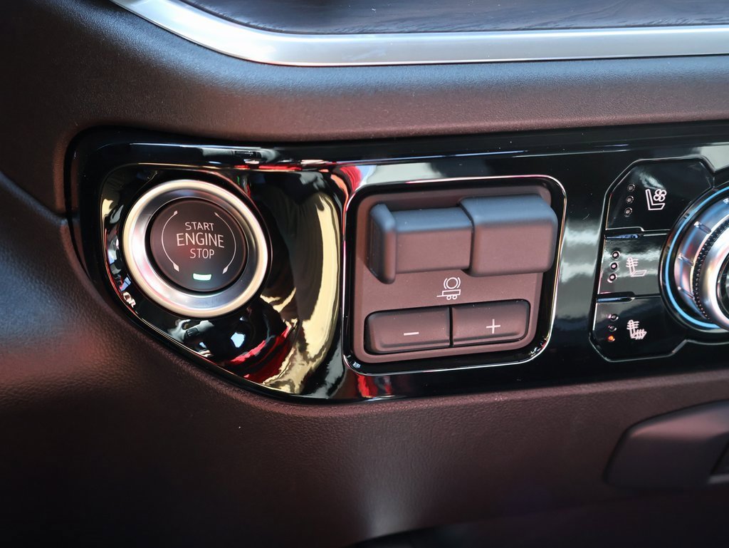 New 2025 GMC Sierra 2500 SLT w/ SLT Premium Package image 24