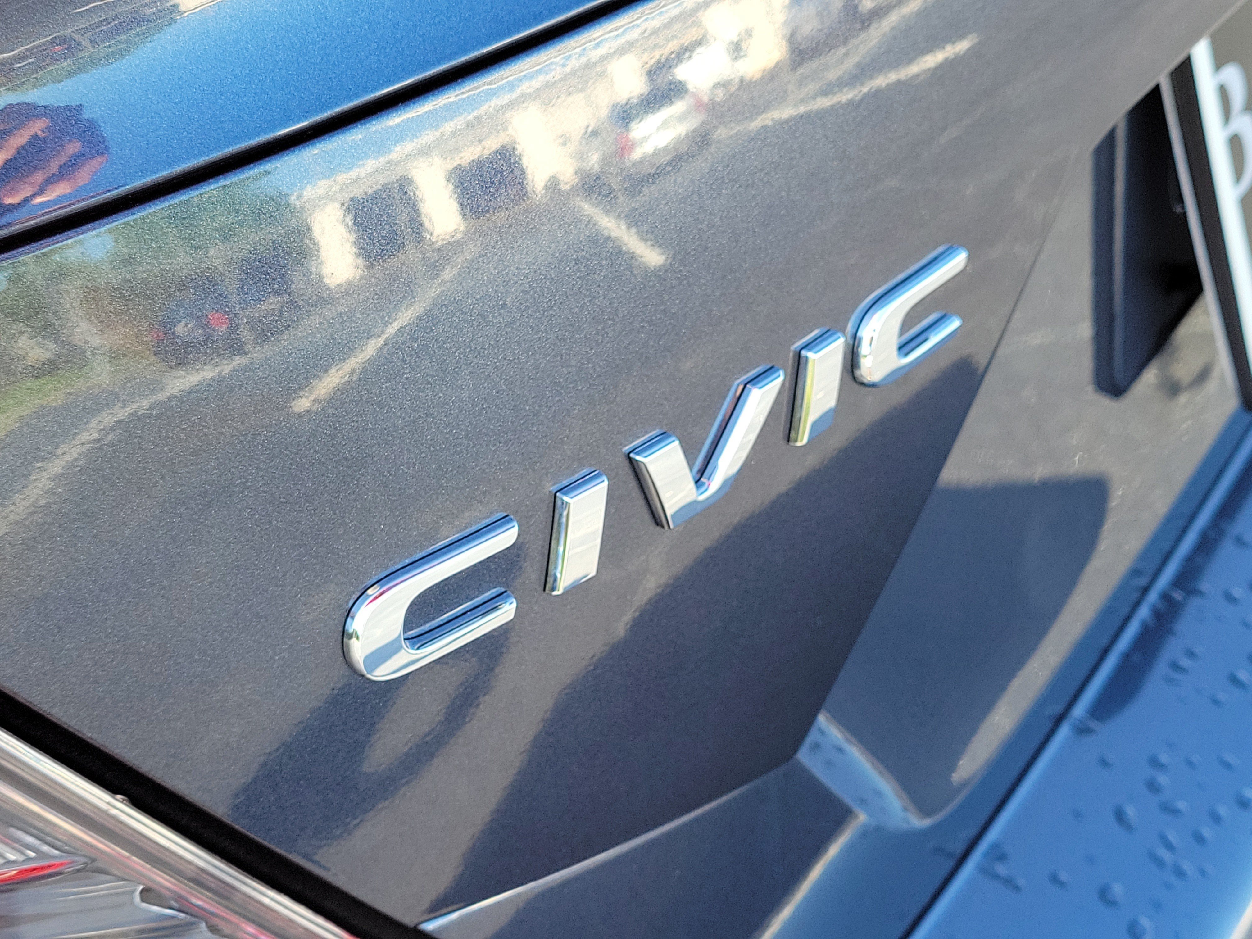 Used 2019 Honda Civic EX-L image 5