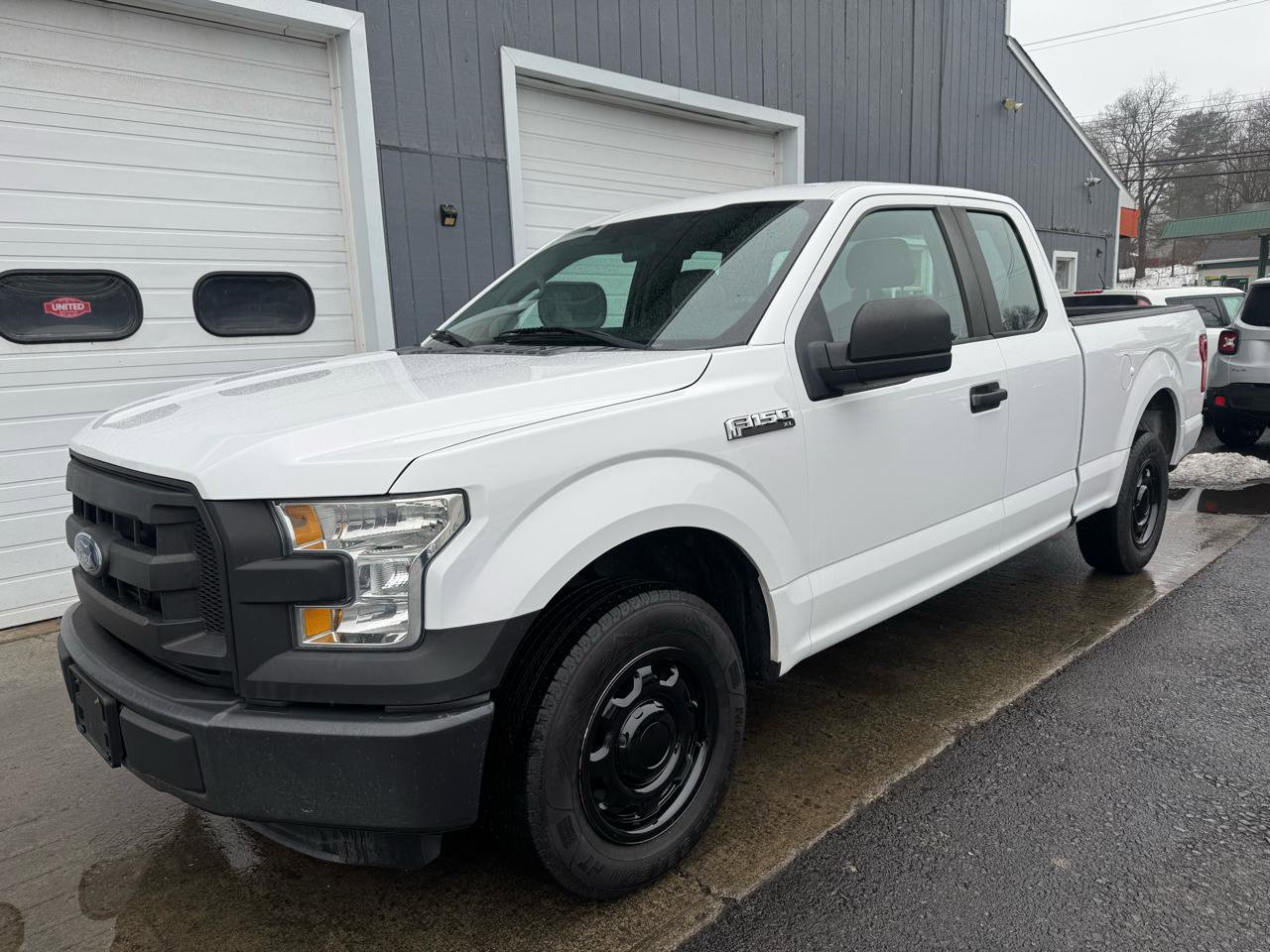 Used 2016 Ford F150 XL w/ Equipment Group 101A Mid RWD image 1