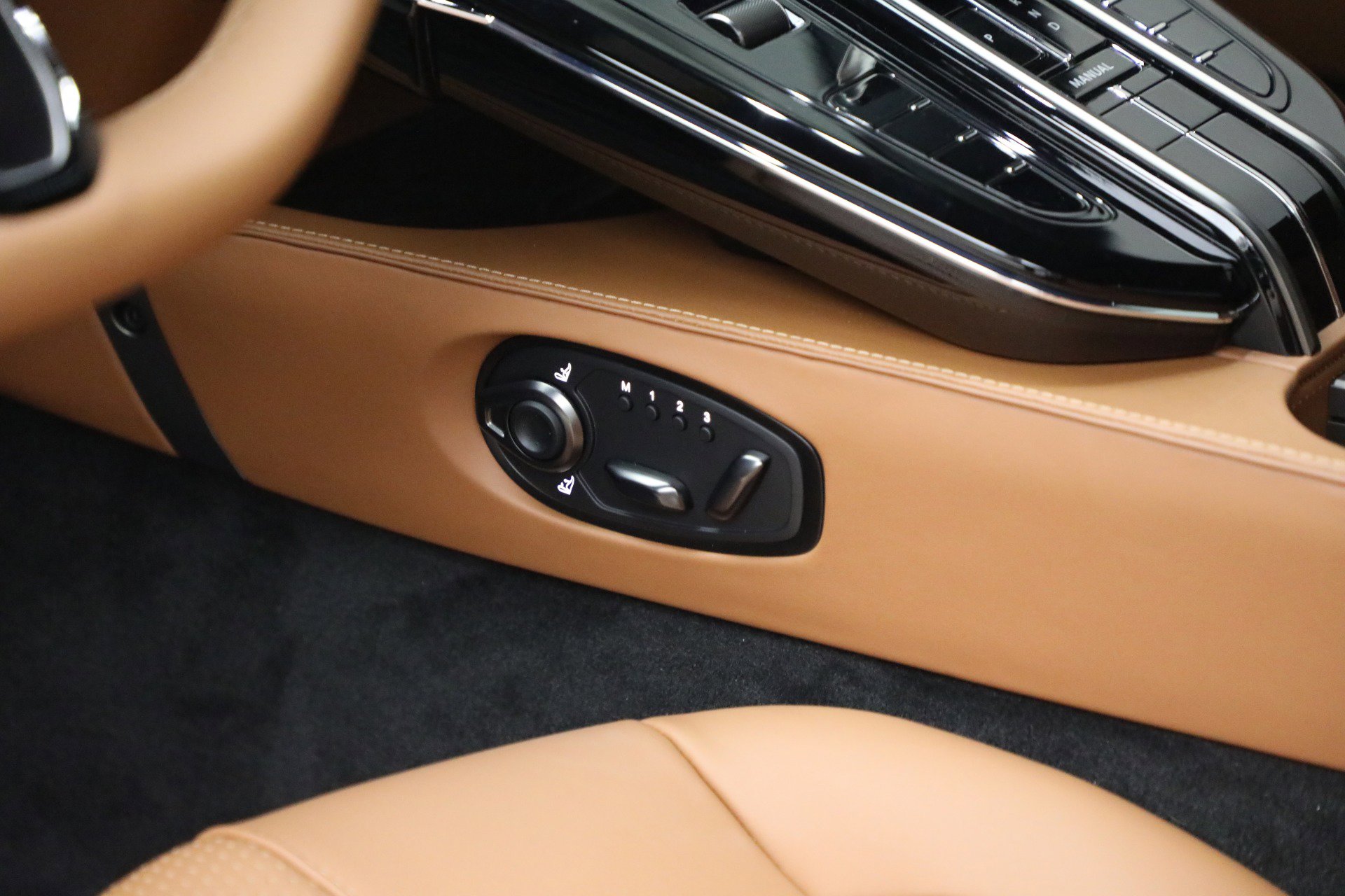 New 2026 Aston Martin V8 Vantage Coupe image 22