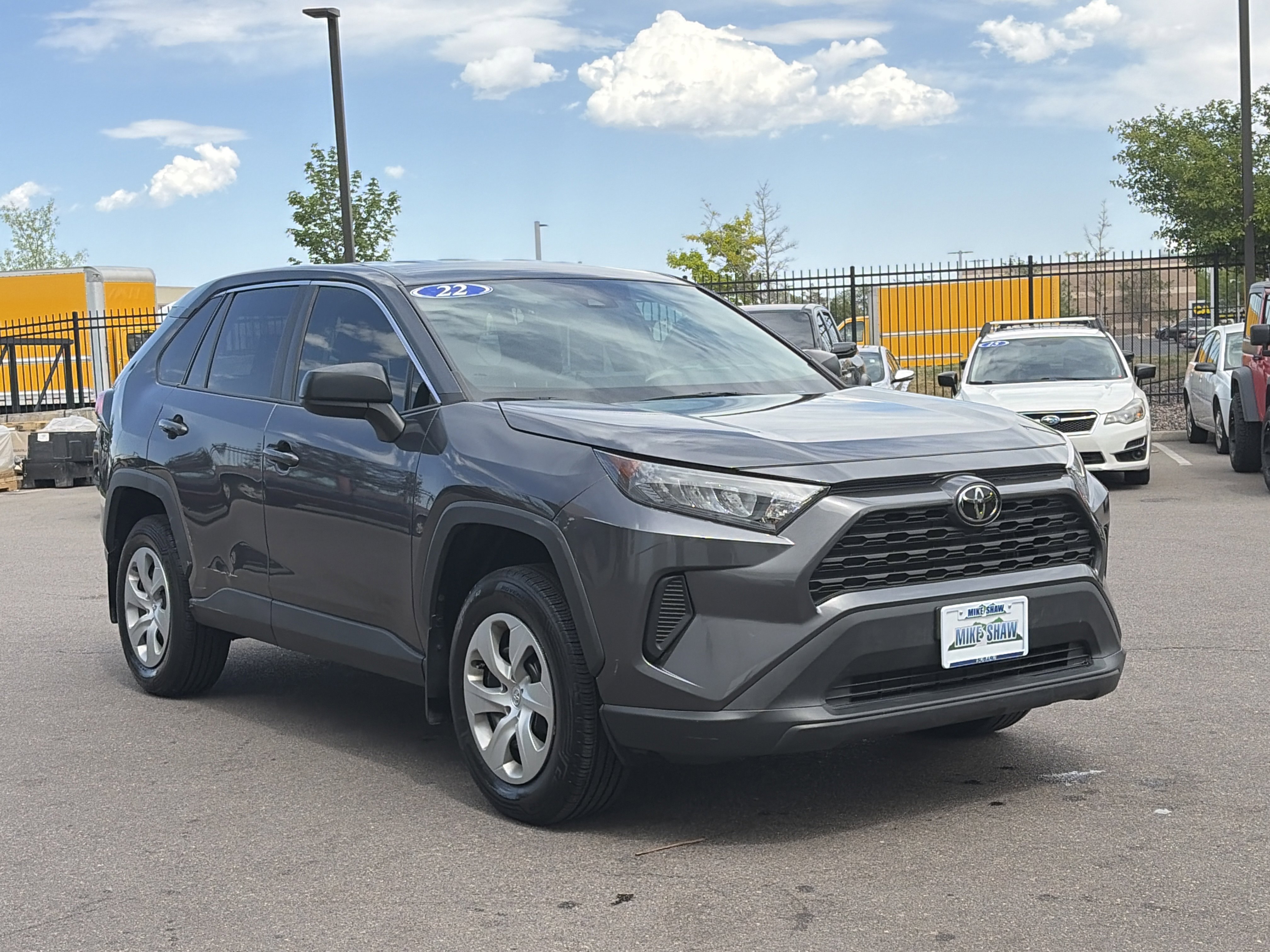 Used 2022 Toyota RAV4 LE AWD/4WD image 3