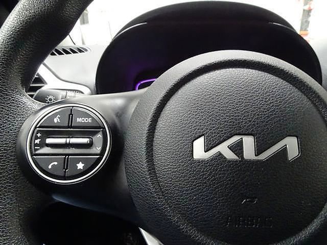 Used 2023 Kia Soul LX w/ Option Group 015 FWD image 23