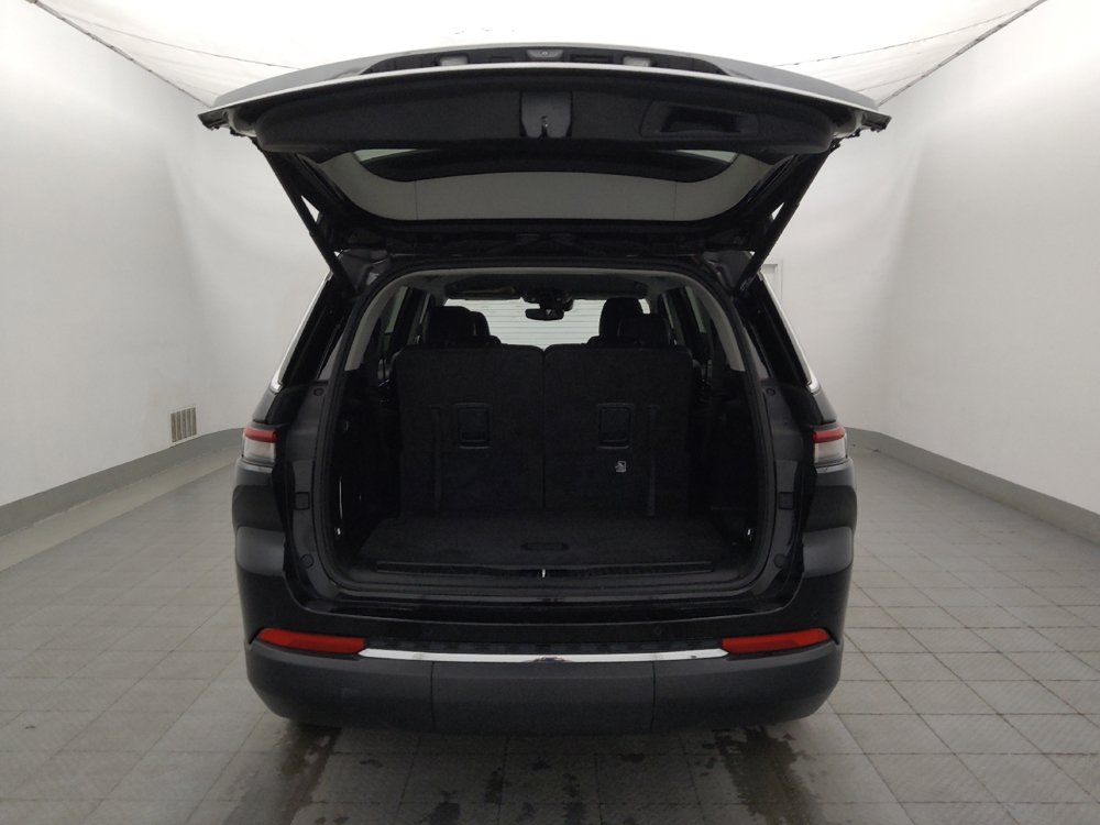 Used 2021 Jeep Grand Cherokee L Limited AWD/4WD image 29