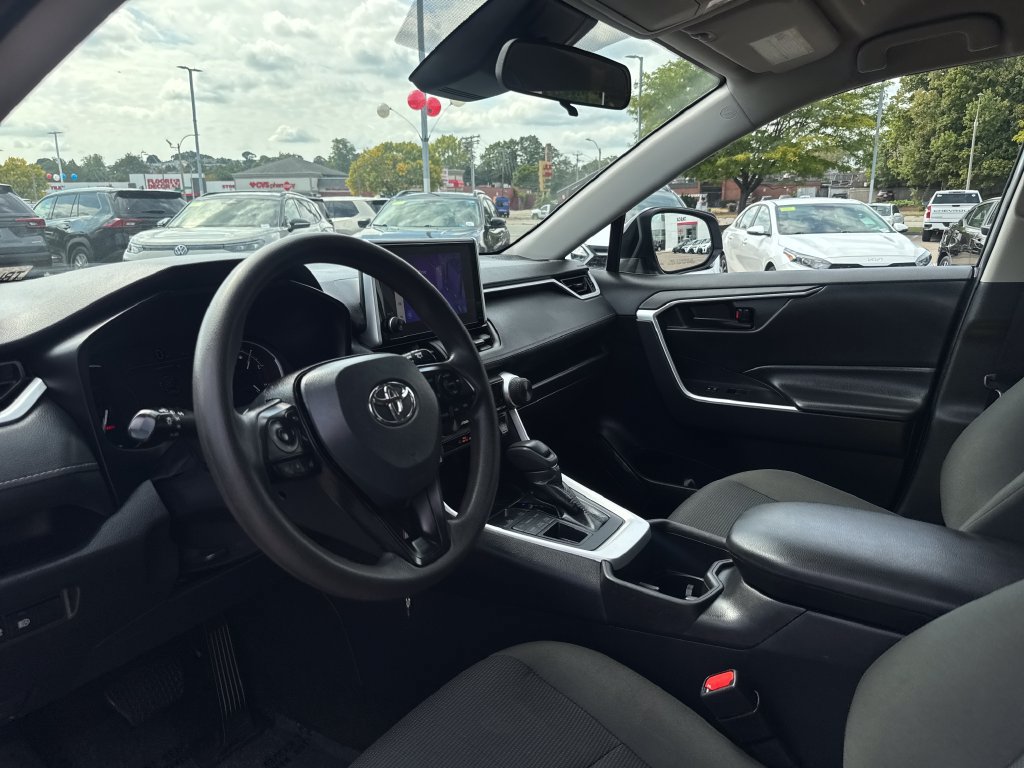 Used 2024 Toyota RAV4 LE AWD/4WD image 14
