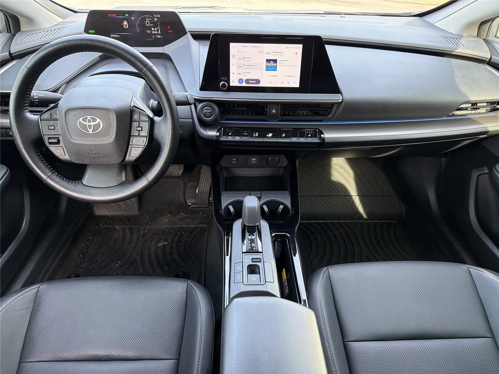 Used 2023 Toyota Prius XLE FWD image 2