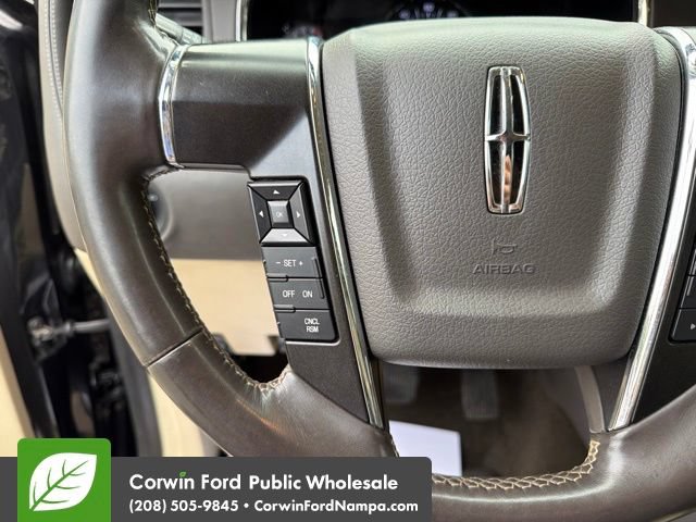 Used 2015 Lincoln Navigator L 4WD w/ Equipment Group 101A Reserve image 16