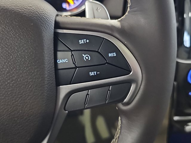 Used 2020 Jeep Grand Cherokee Overland image 18