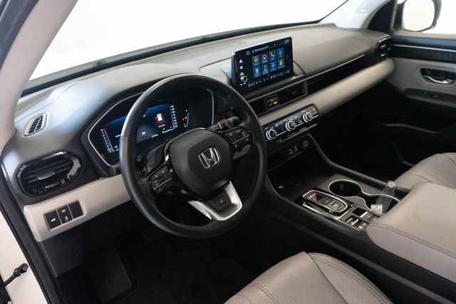 Used 2025 Honda Pilot Elite image 6