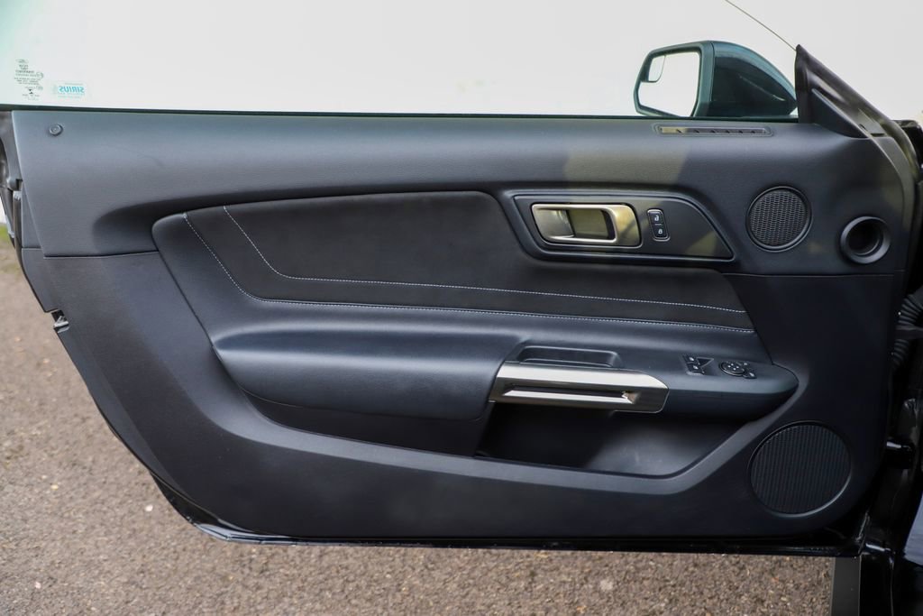 Used 2018 Ford Mustang Shelby GT350 w/ Electronics Package image 9