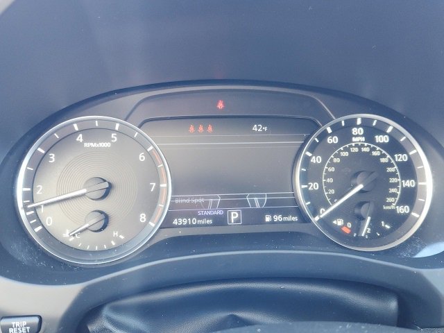 Used 2022 INFINITI QX50 Essential w/ Cargo Package image 9