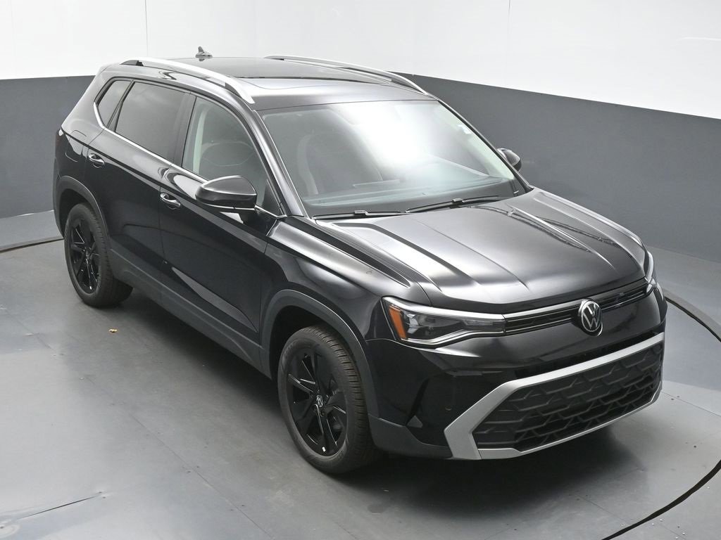 New 2025 Volkswagen Taos SE image 43