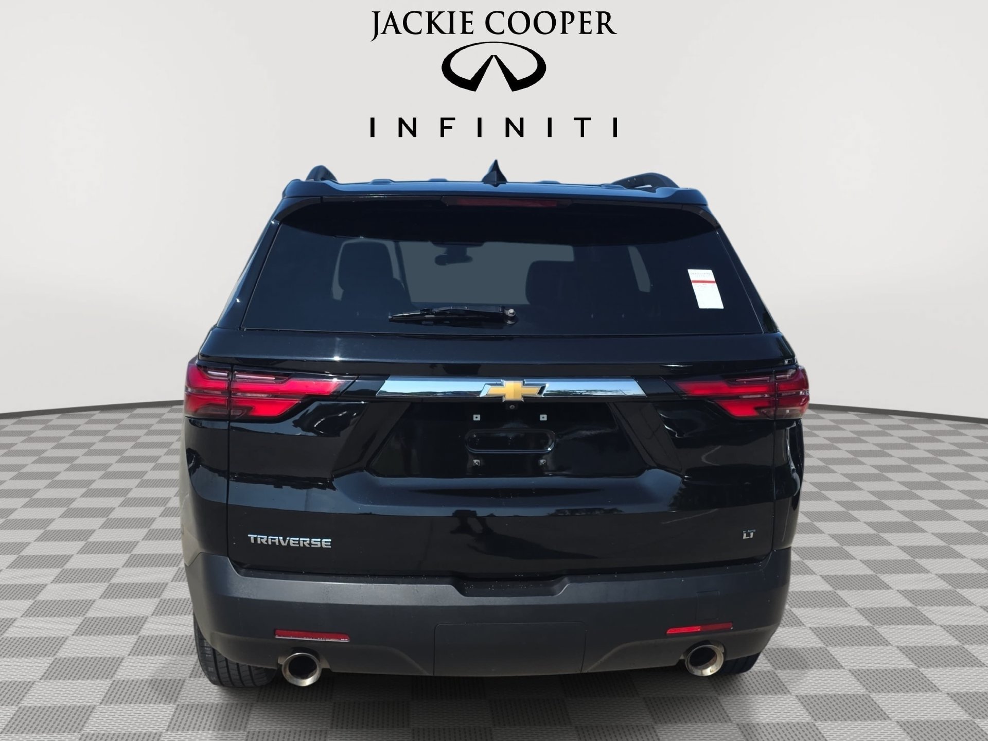 Used 2023 Chevrolet Traverse LT w/ LPO, Floor Liner Package FWD image 6