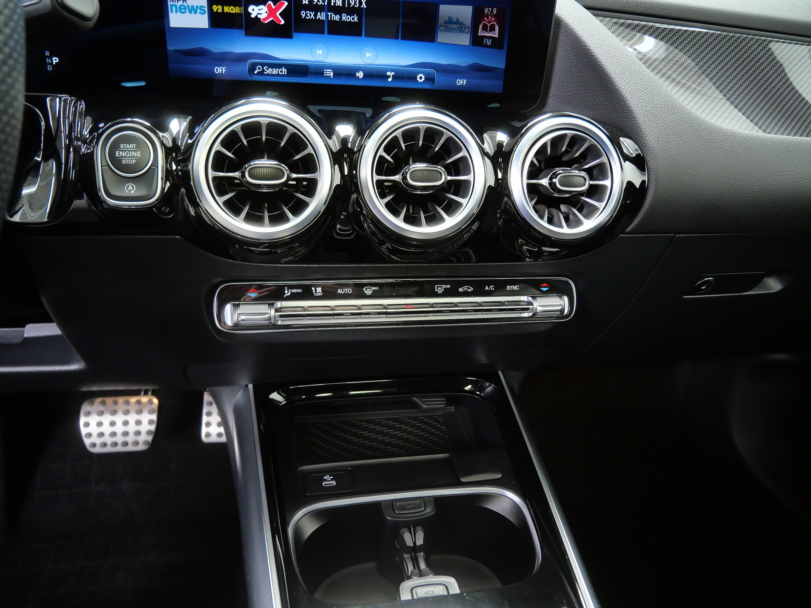 Certified 2025 Mercedes-Benz GLA 250 4MATIC image 21