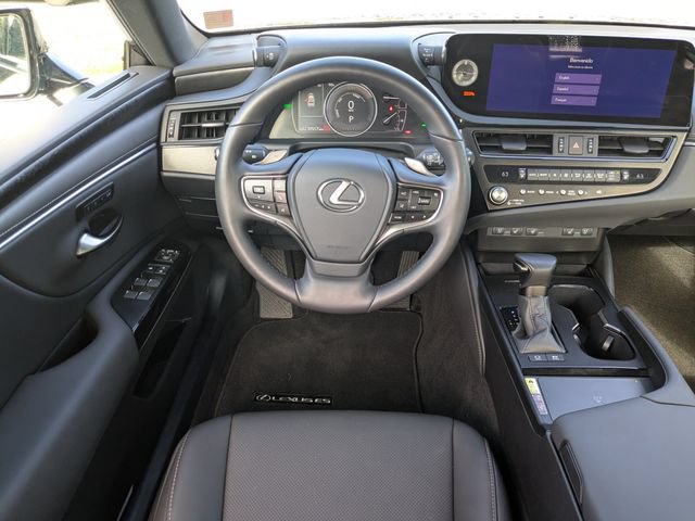 Certified 2025 Lexus ES 300h w/ Premium Package FWD image 16