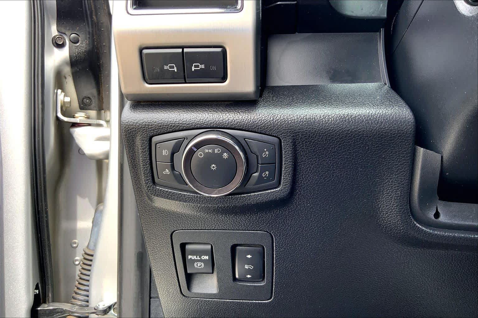 Used 2019 Ford F150 Platinum w/ Trailer Tow Package AWD/4WD image 33