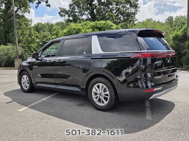 Used 2024 Kia Carnival LX FWD image 3