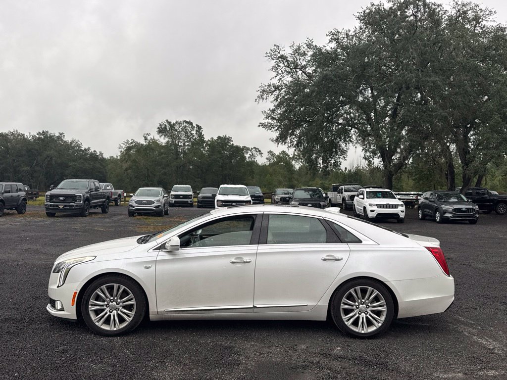 Used 2019 Cadillac XTS Luxury FWD image 2