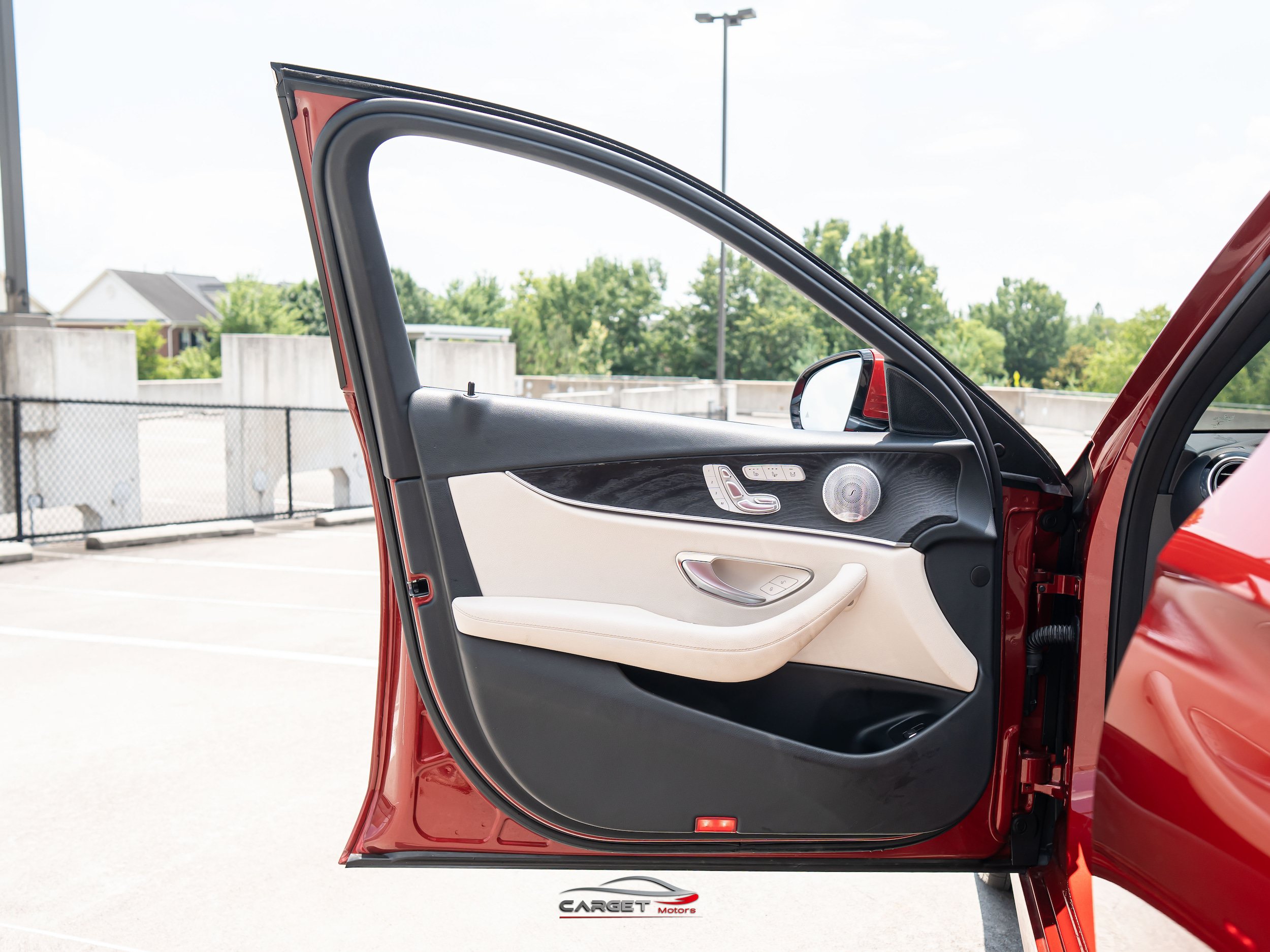 Used 2019 Mercedes-Benz E 300 image 42