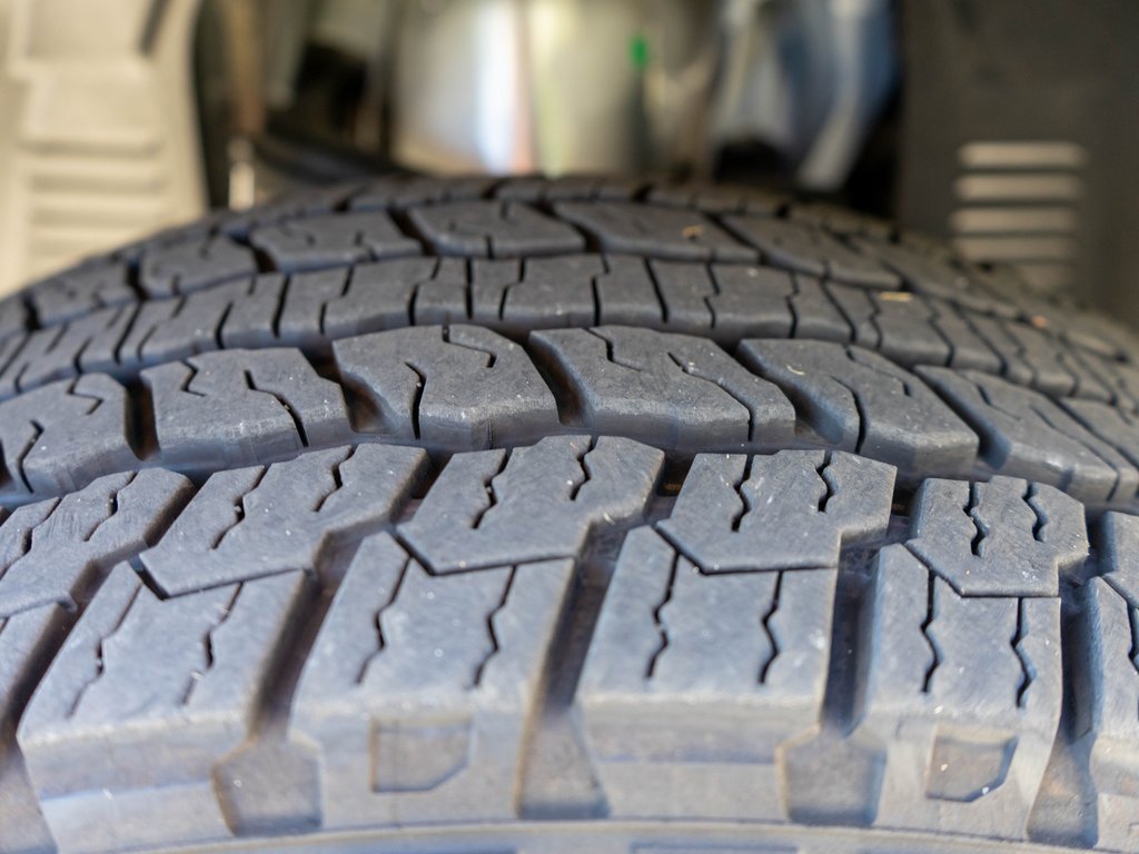 New 2025 GMC Hummer EV 3X w/ LPO, Dark Essentials Package image 33