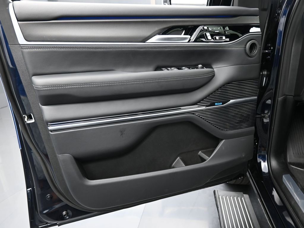 Used 2024 Jeep Grand Wagoneer L Series II w/ Quick Order Packagew 28T image 11