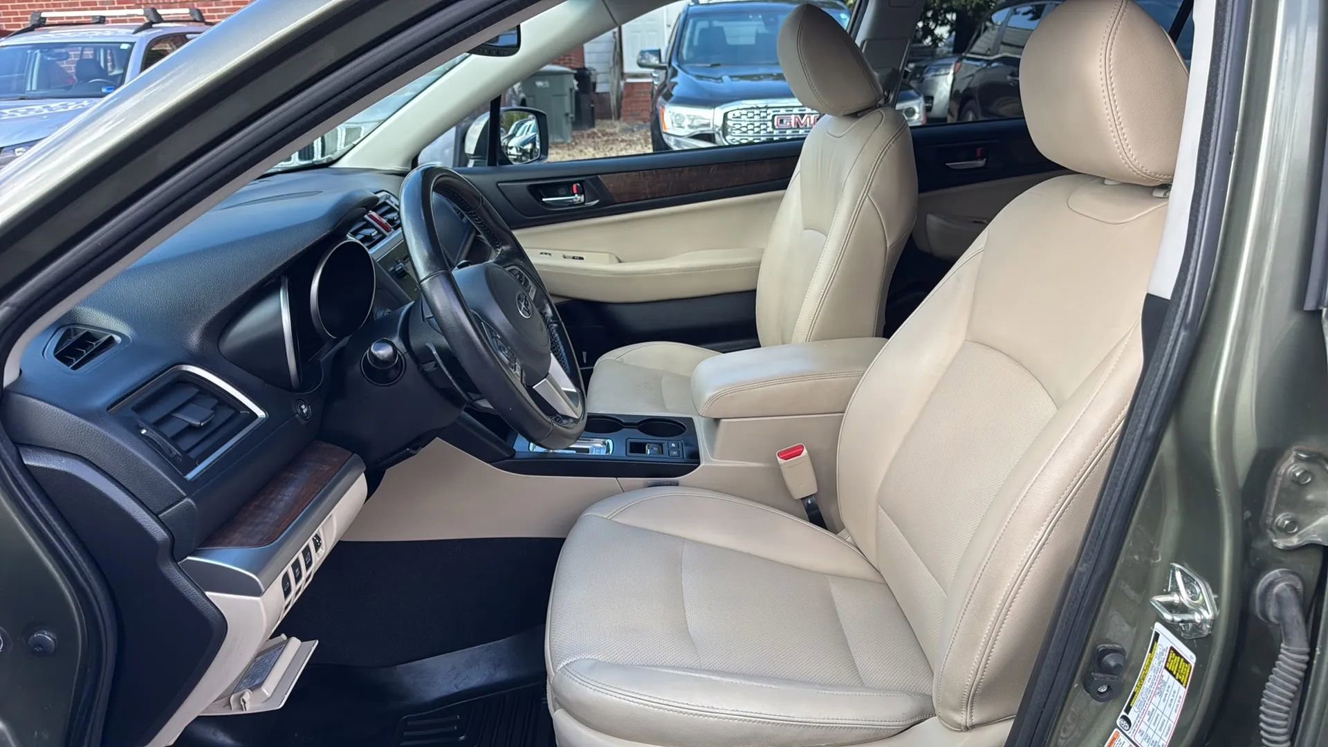 Used 2016 Subaru Outback 2.5i Limited image 10