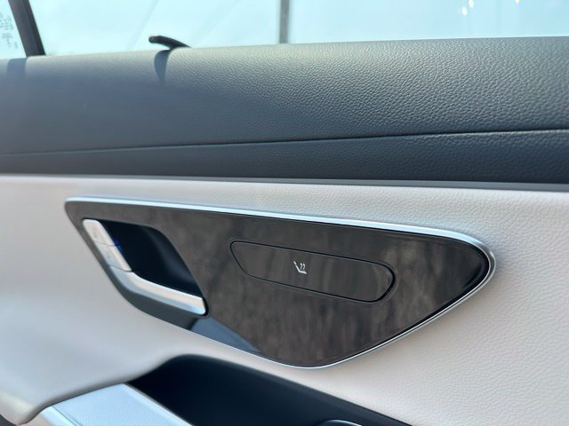 New 2027 Mercedes-Benz E 350 4MATIC Sedan image 19