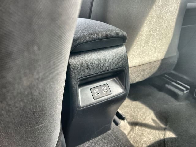 Used 2025 Toyota Corolla LE FWD image 19