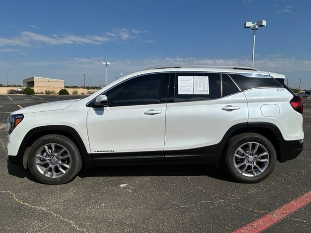 Used 2022 GMC Terrain SLT FWD image 3