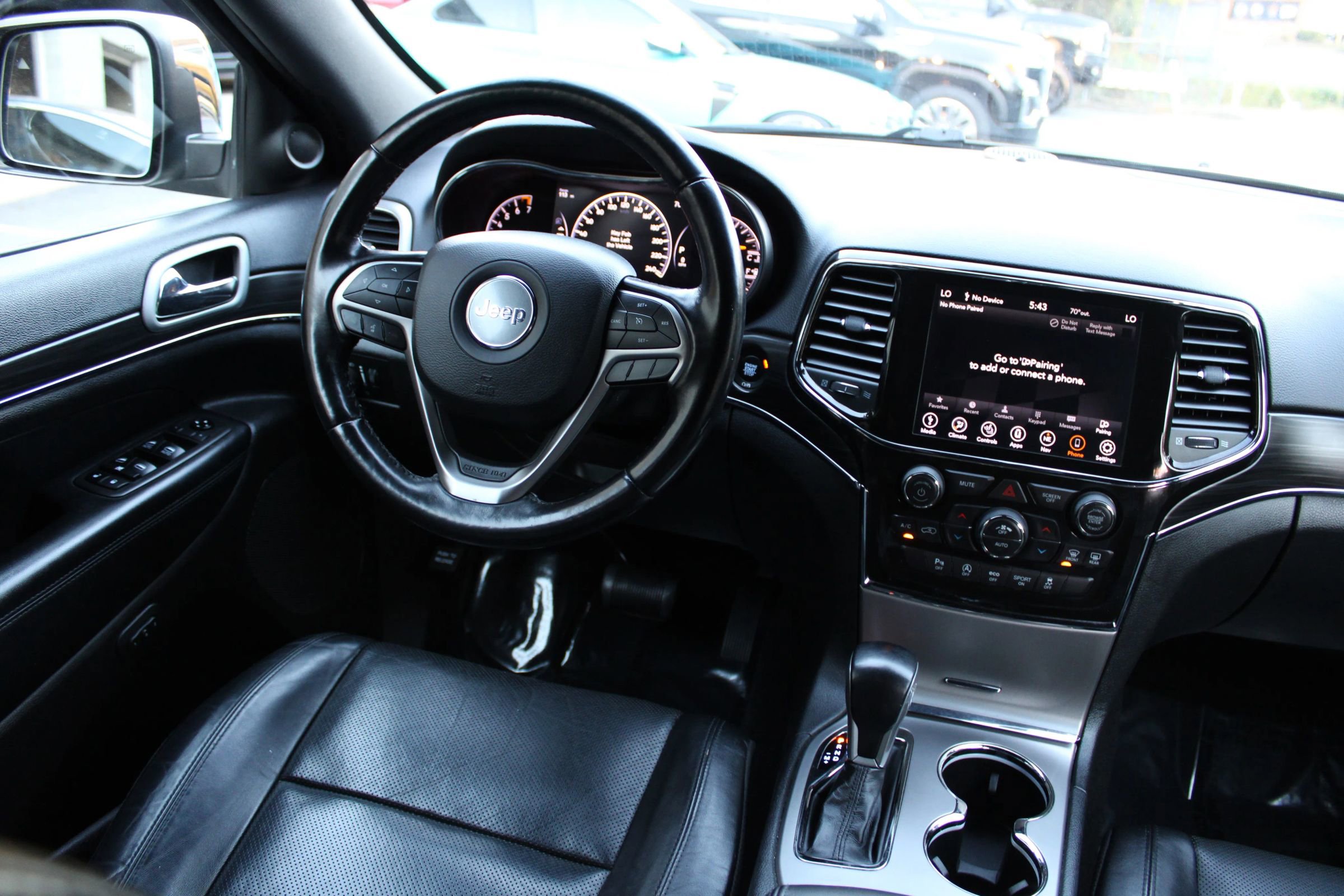 Used 2021 Jeep Grand Cherokee Limited w/ Luxury Group II image 9