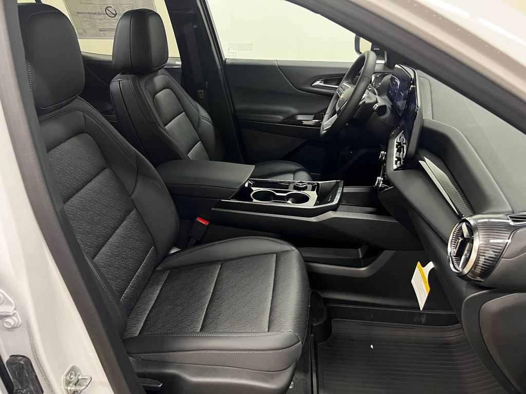 New 2026 Chevrolet Equinox LT w/ Convenience Package II AWD/4WD image 35