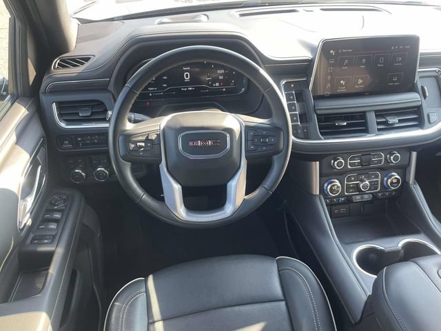 Used 2024 GMC Yukon SLT AWD/4WD image 13