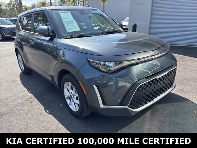 Certified 2025 Kia Soul LX image 3