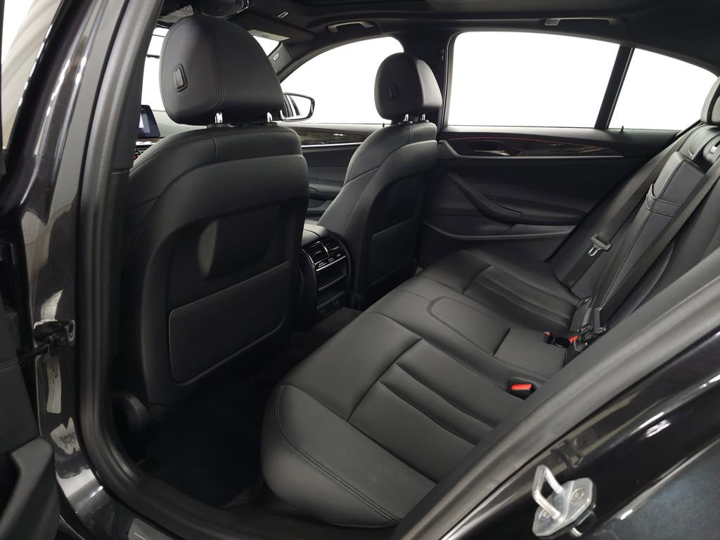 Used 2019 BMW 530i xDrive w/ Convenience Package AWD/4WD image 28