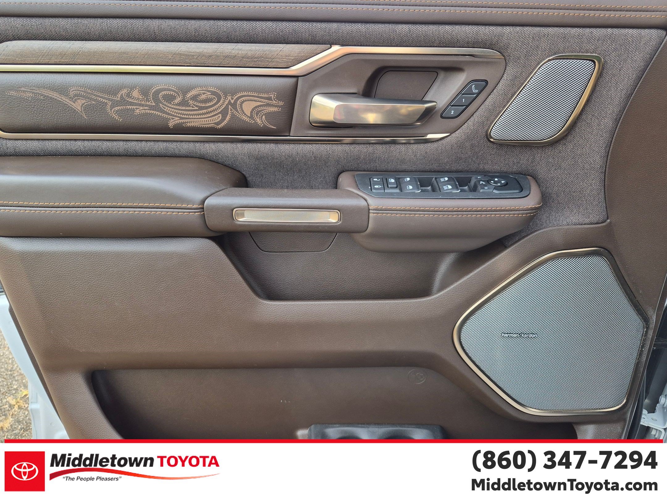 Used 2025 RAM 1500 Limited w/ Off Road Group AWD/4WD image 10