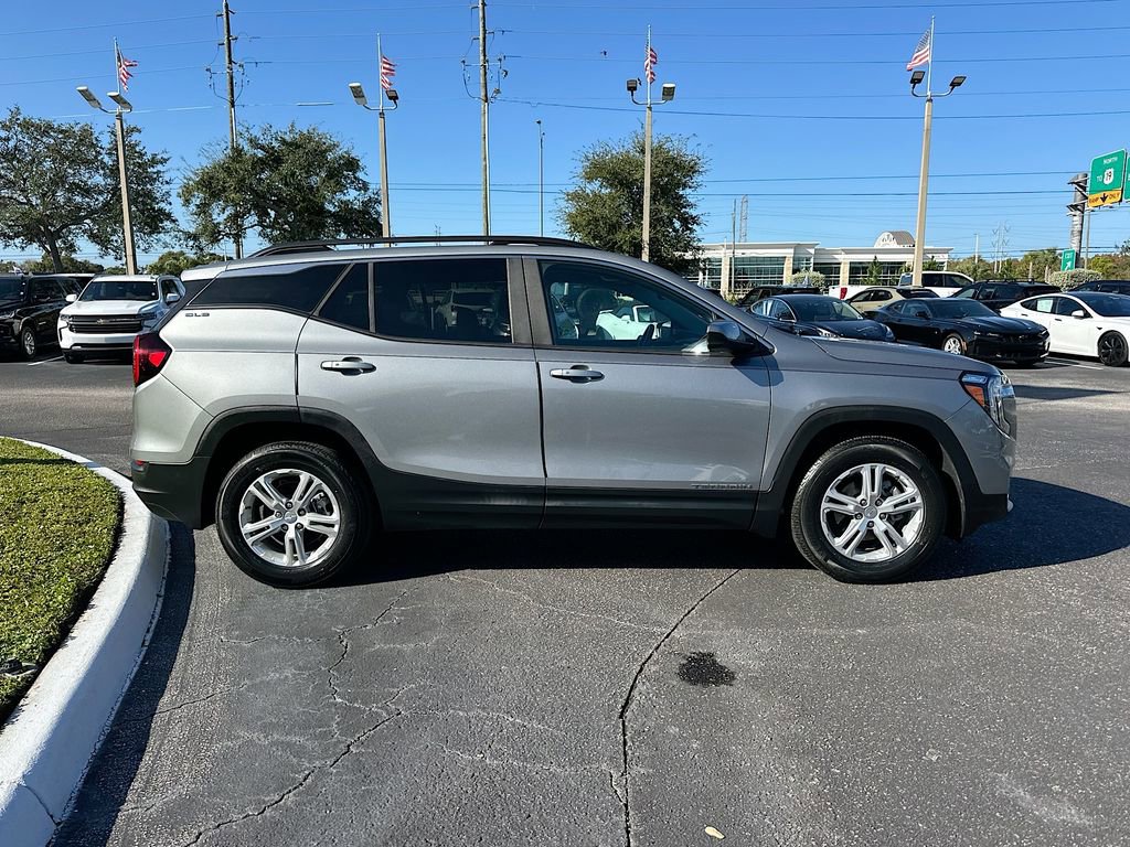 Certified 2023 GMC Terrain SLE w/ Driver Convenience Package image 5