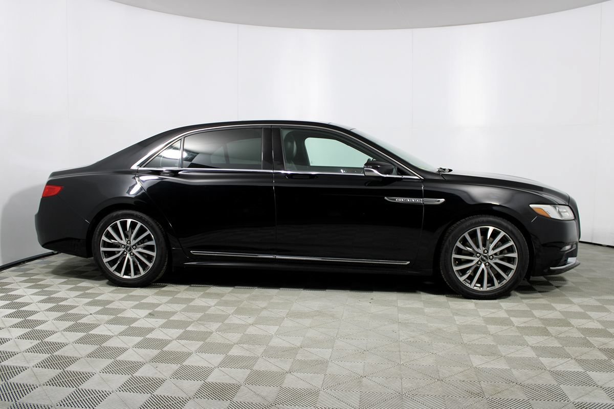 Used 2017 Lincoln Continental Select FWD image 40