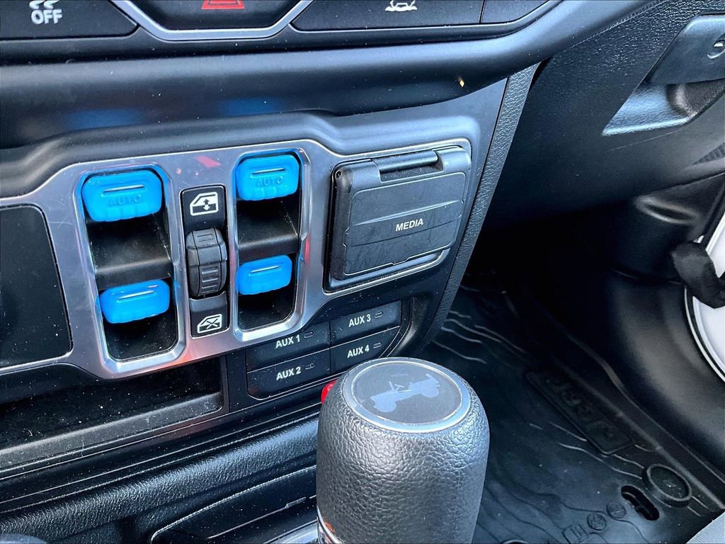 Used 2023 Jeep Wrangler Unlimited AWD/4WD image 27