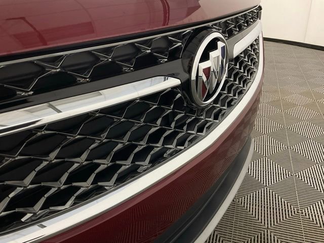 Used 2023 Buick Envision Avenir image 11