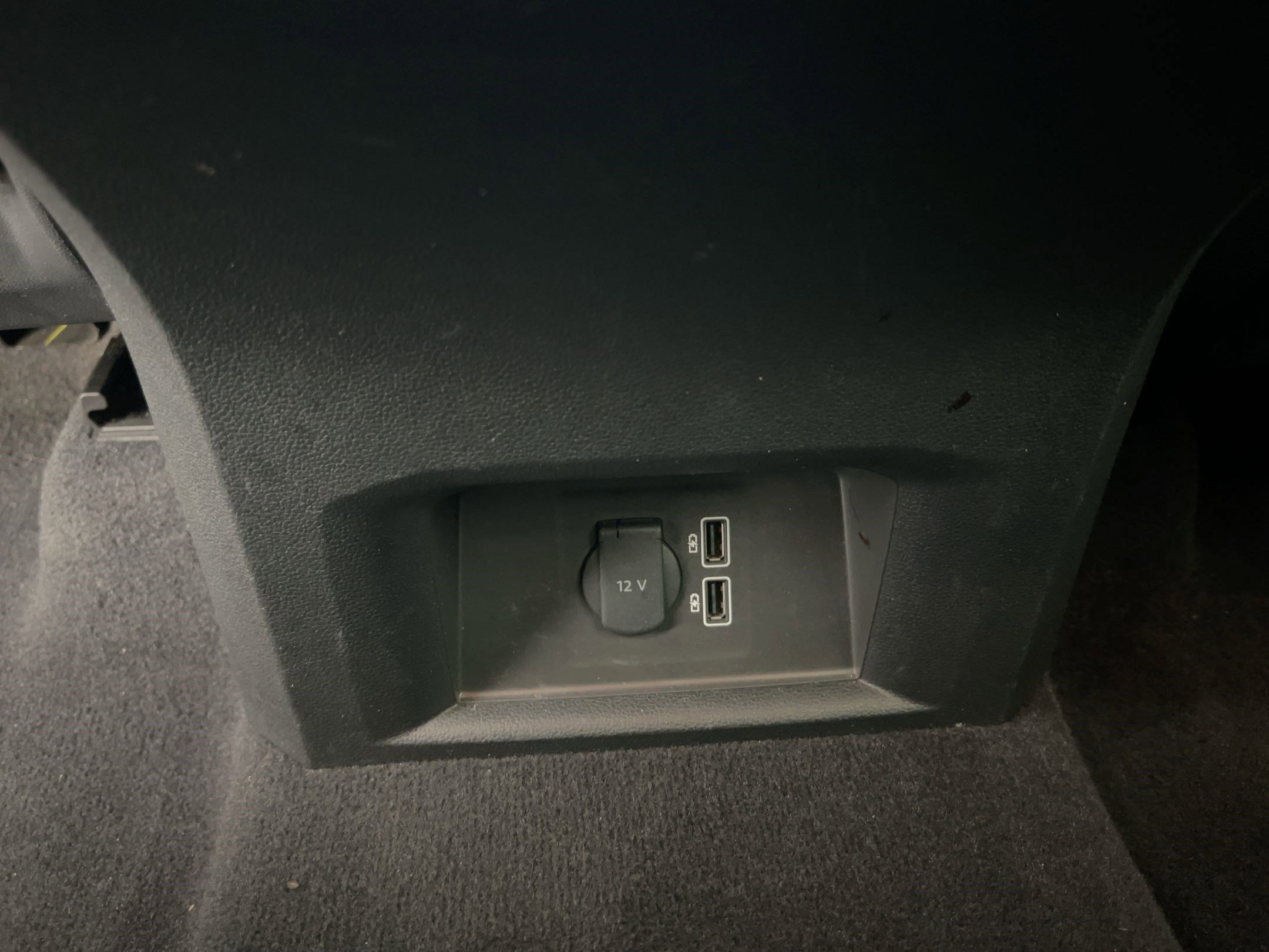 Used 2019 Volkswagen Atlas SE w/ Towing Package image 32