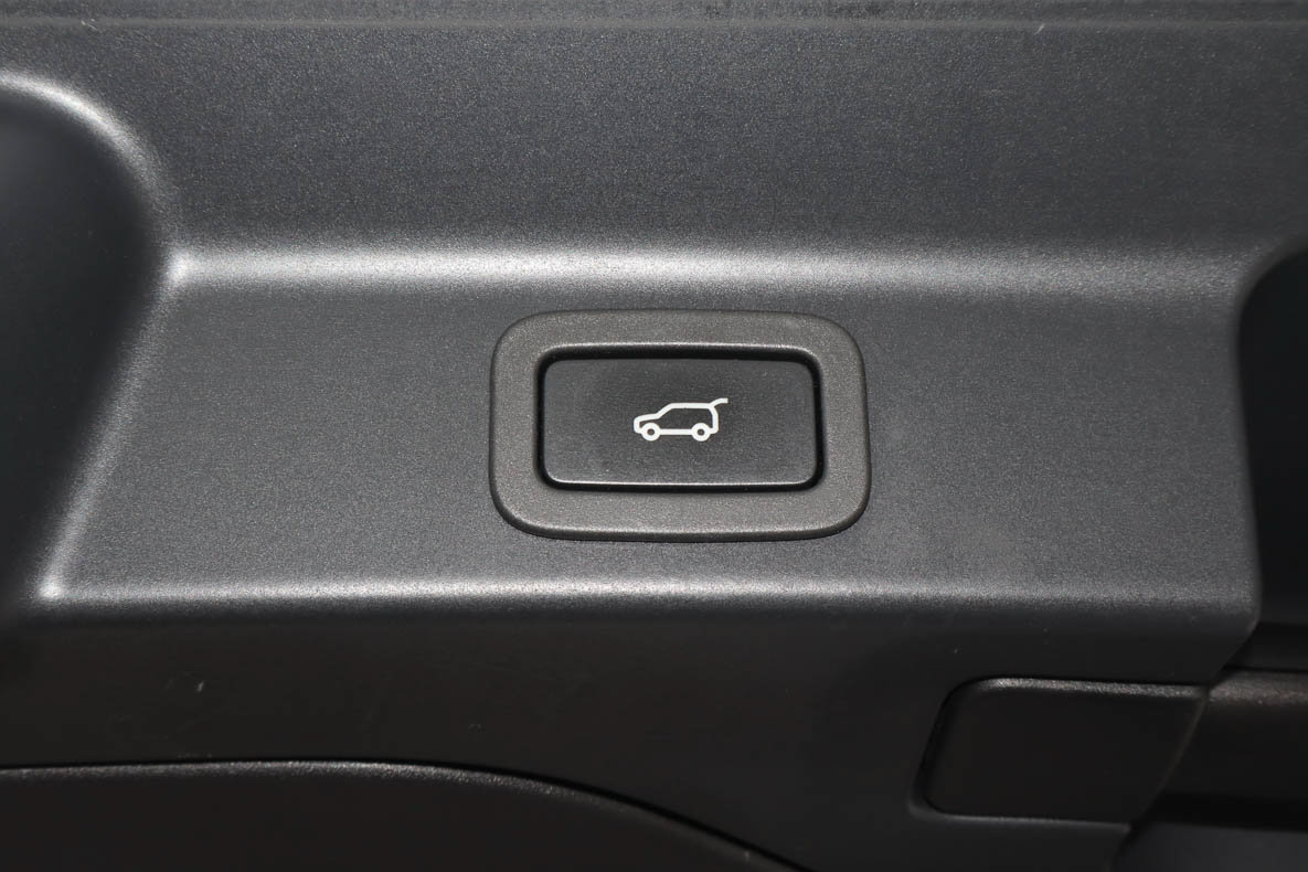 Used 2020 Jaguar F-PACE R-Sport AWD/4WD image 20