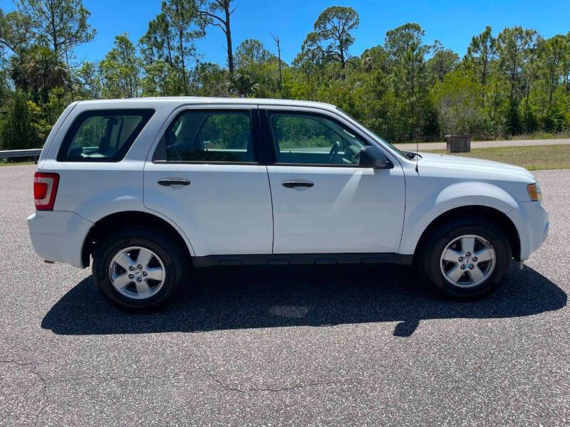 Used 2009 Ford Escape XLS FWD image 6