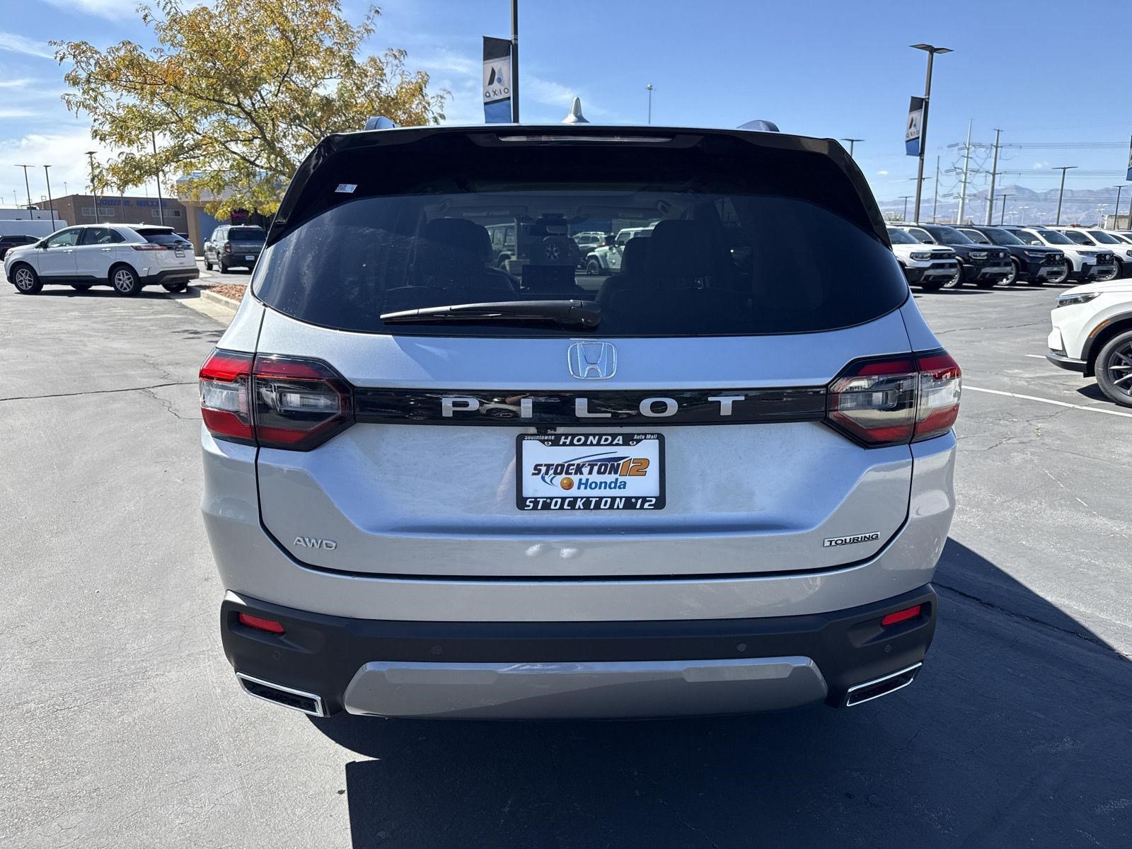 Certified 2026 Honda Pilot Touring image 5
