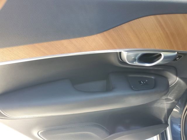 Used 2024 Volvo XC90 B5 Plus image 14