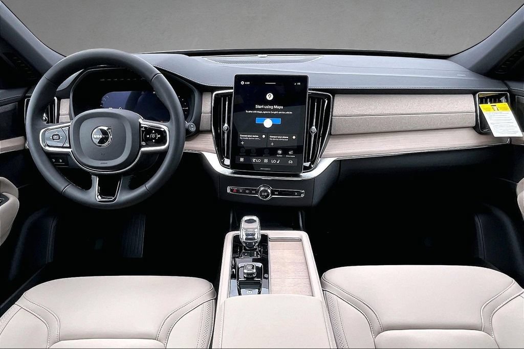 New 2026 Volvo XC90 T8 Plus w/ Protection Package Premier AWD/4WD image 6