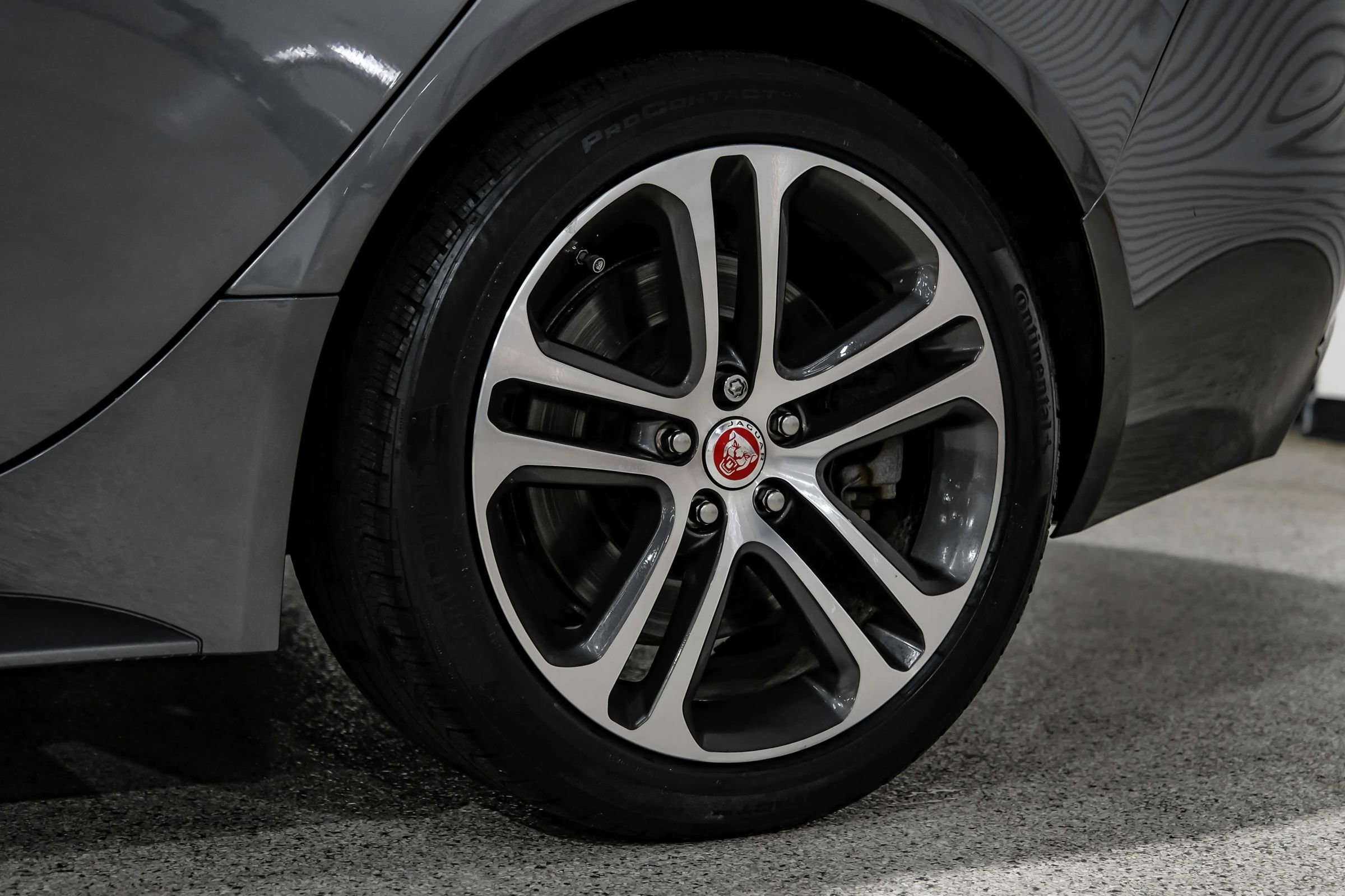 Used 2019 Jaguar XE R-Sport AWD/4WD image 69
