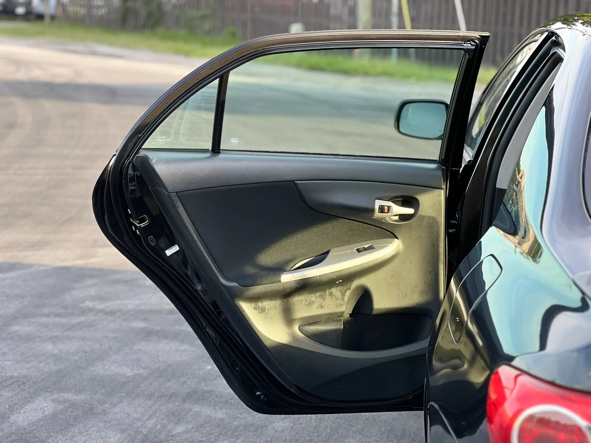 Used 2013 Toyota Corolla S w/ Premium Complete Pkg FWD image 35