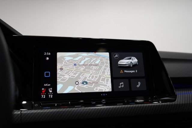 Used 2024 Volkswagen Golf R image 27