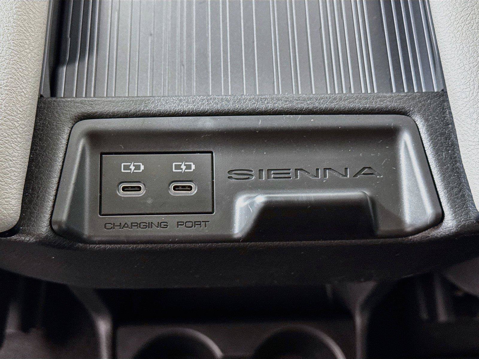 Certified 2026 Toyota Sienna XLE FWD image 36