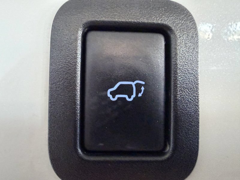 Used 2014 Toyota Highlander Limited FWD image 14